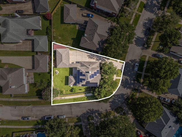 9319 Hudson Bend Circle, Houston, TX 77095
