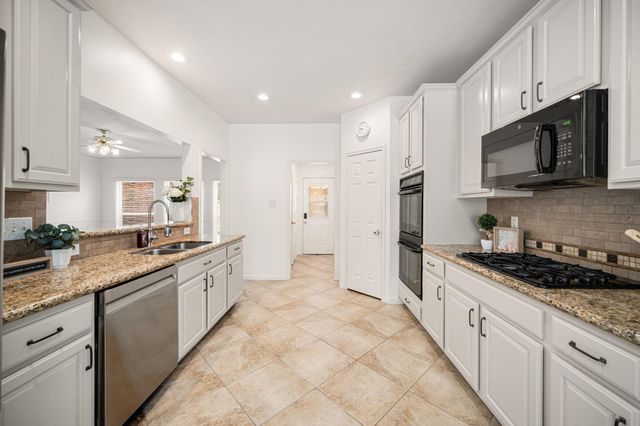 9319 Hudson Bend Circle, Houston, TX 77095