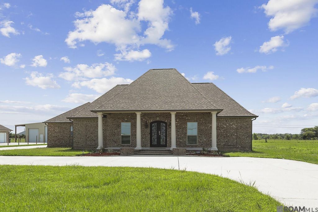 2313 Hwy 311, Schriever, LA 70395