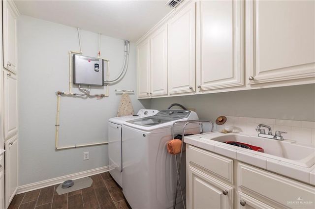 1902 Sundance Street, Palmhurst, TX 78573