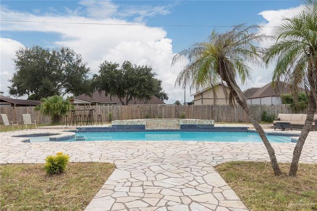 1902 Sundance Street, Palmhurst, TX 78573