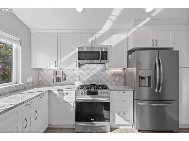 3635 SEA MIST Ave, Depoe Bay, OR 97341