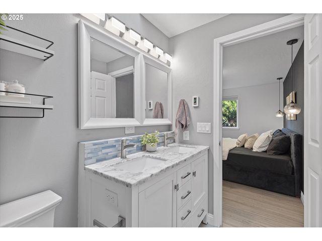 3635 SEA MIST Ave, Depoe Bay, OR 97341