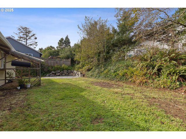 3635 SEA MIST Ave, Depoe Bay, OR 97341