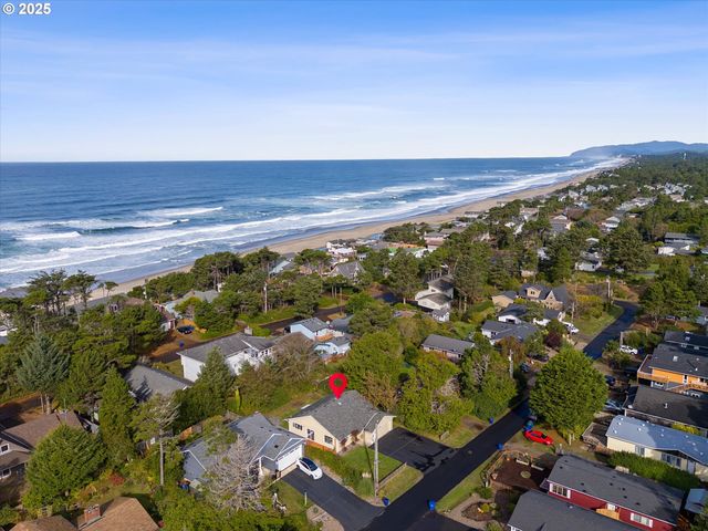 3635 SEA MIST Ave, Depoe Bay, OR 97341