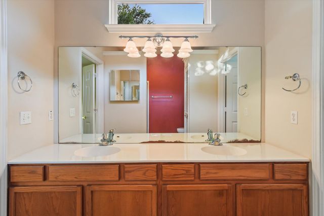 111 Bonham LOOP, Georgetown, TX 78633