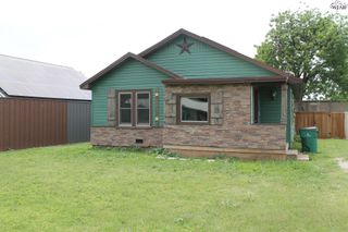 205 W WASHINGTON AVENUE, Iowa Park, TX 76367
