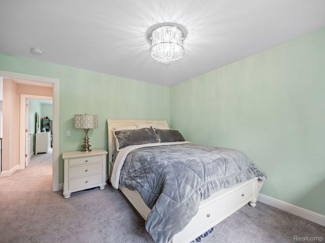 3511 LAKECREST Drive, Bloomfield Charter Township, MI 48304