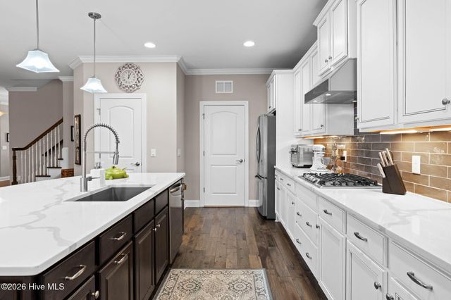 2712 Shady Pine Circle, Southport, NC 28461