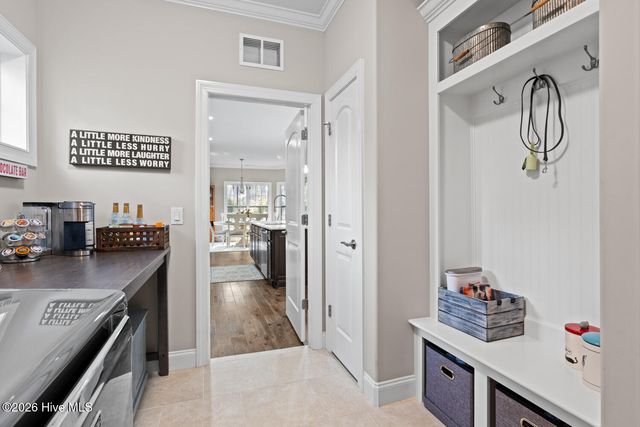 2712 Shady Pine Circle, Southport, NC 28461