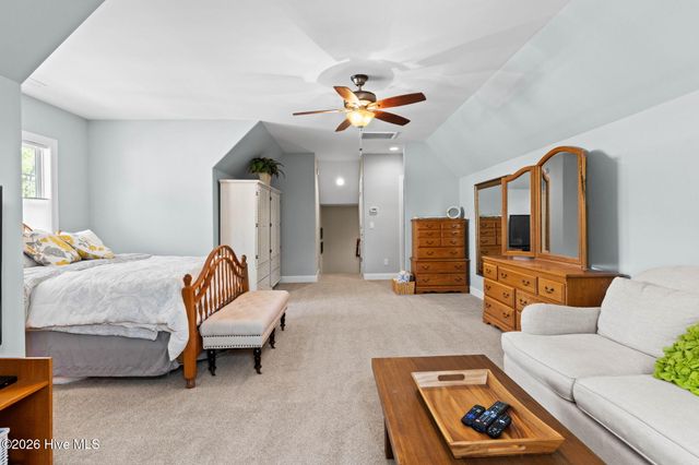 2712 Shady Pine Circle, Southport, NC 28461