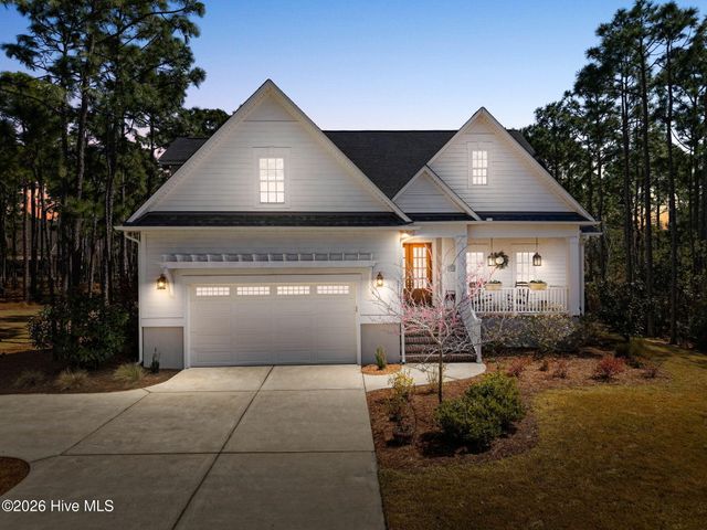 2712 Shady Pine Circle, Southport, NC 28461