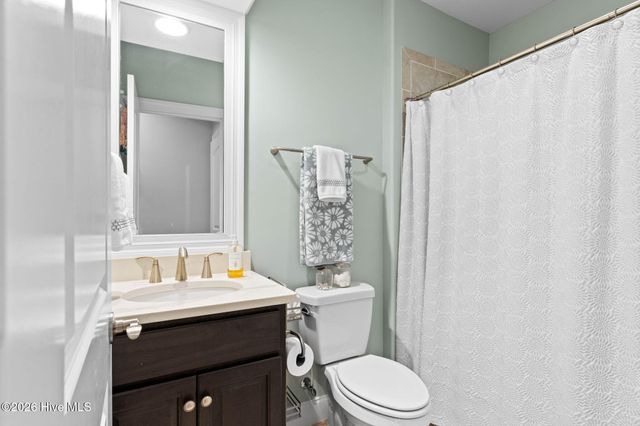 2712 Shady Pine Circle, Southport, NC 28461