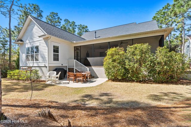 2712 Shady Pine Circle, Southport, NC 28461