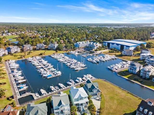 2712 Shady Pine Circle, Southport, NC 28461