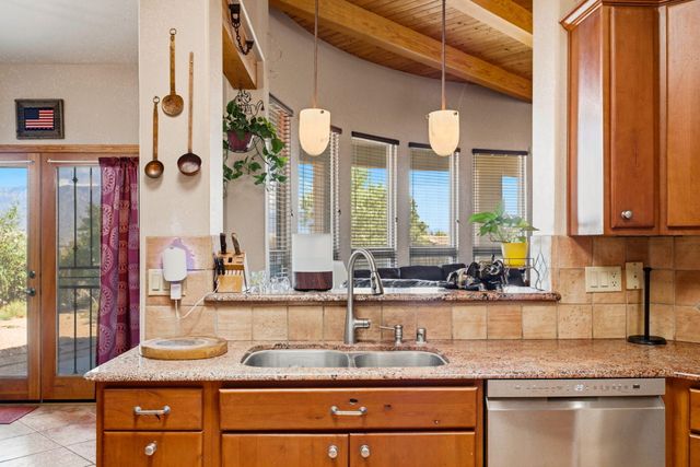 1716 Shoshone Trail NE, Rio Rancho, NM 87144