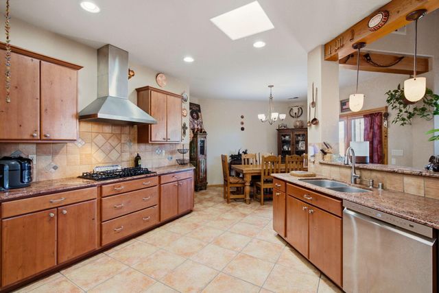 1716 Shoshone Trail NE, Rio Rancho, NM 87144