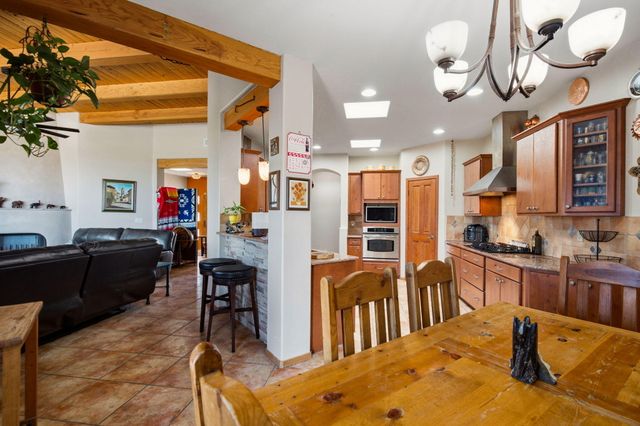 1716 Shoshone Trail NE, Rio Rancho, NM 87144