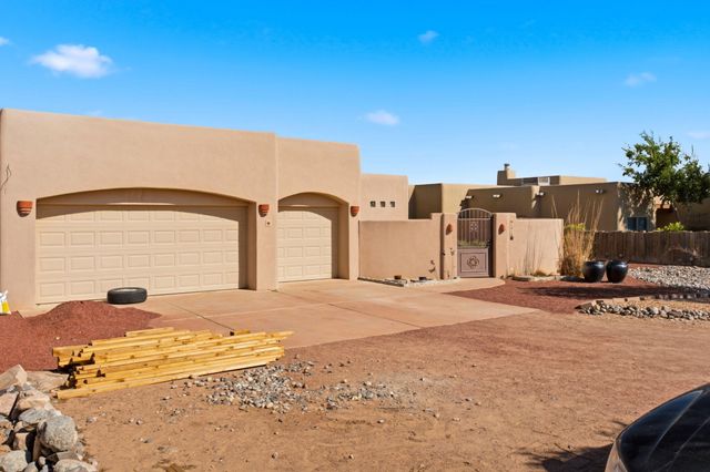 1716 Shoshone Trail NE, Rio Rancho, NM 87144