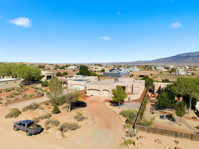 1716 Shoshone Trail NE, Rio Rancho, NM 87144