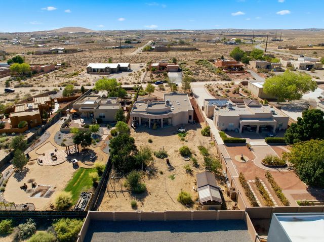 1716 Shoshone Trail NE, Rio Rancho, NM 87144