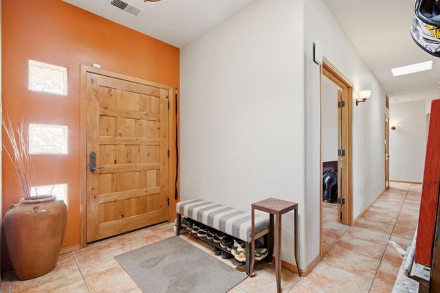 1716 Shoshone Trail NE, Rio Rancho, NM 87144
