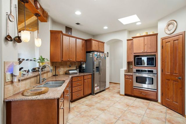 1716 Shoshone Trail NE, Rio Rancho, NM 87144