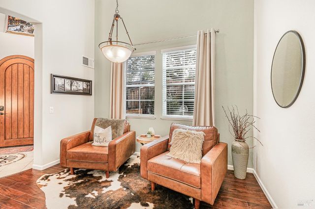 2167 Linwood Ave, Santa Rosa, CA 95404