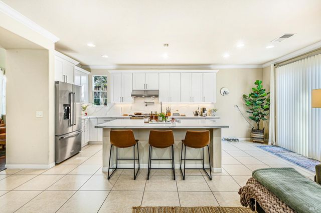 2167 Linwood Ave, Santa Rosa, CA 95404