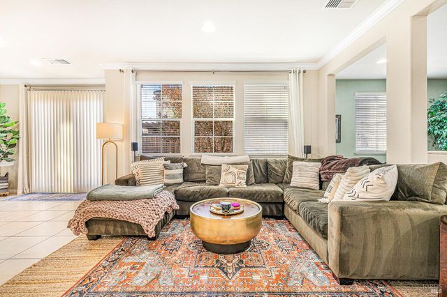 2167 Linwood Ave, Santa Rosa, CA 95404