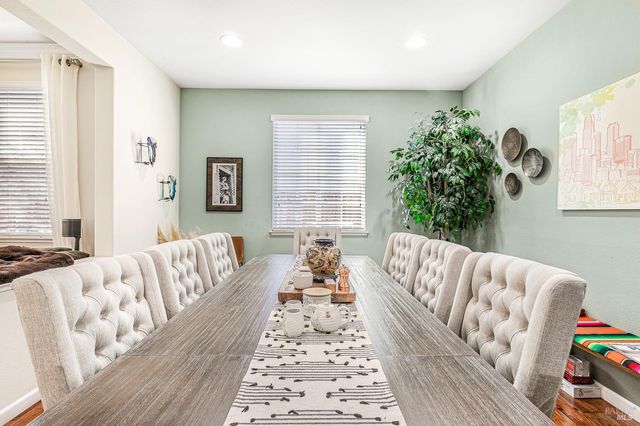 2167 Linwood Ave, Santa Rosa, CA 95404