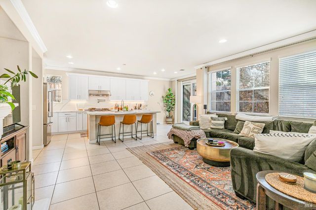 2167 Linwood Ave, Santa Rosa, CA 95404