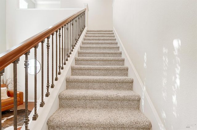 2167 Linwood Ave, Santa Rosa, CA 95404