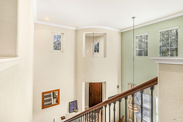 2167 Linwood Ave, Santa Rosa, CA 95404