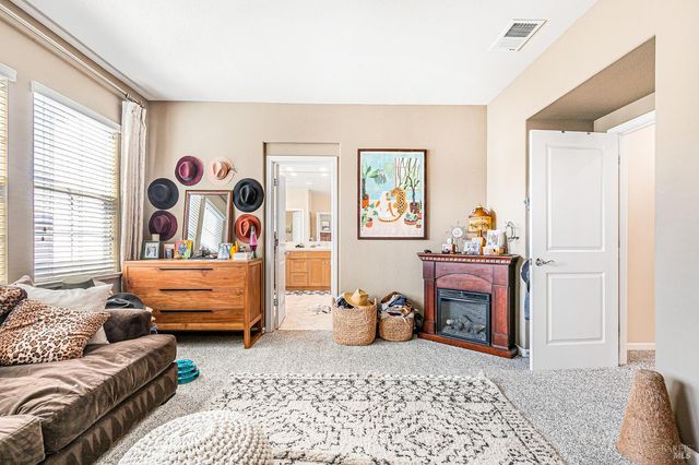 2167 Linwood Ave, Santa Rosa, CA 95404