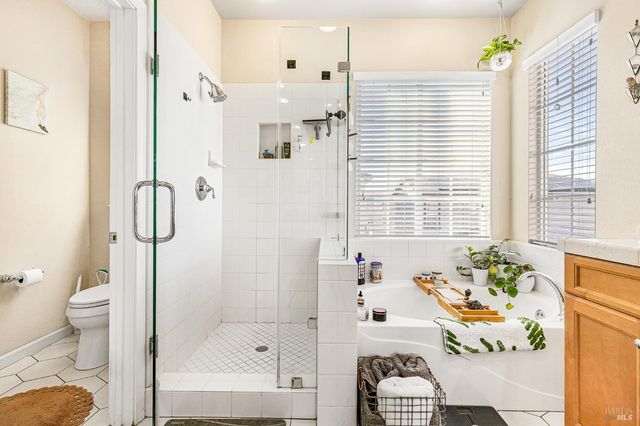 2167 Linwood Ave, Santa Rosa, CA 95404