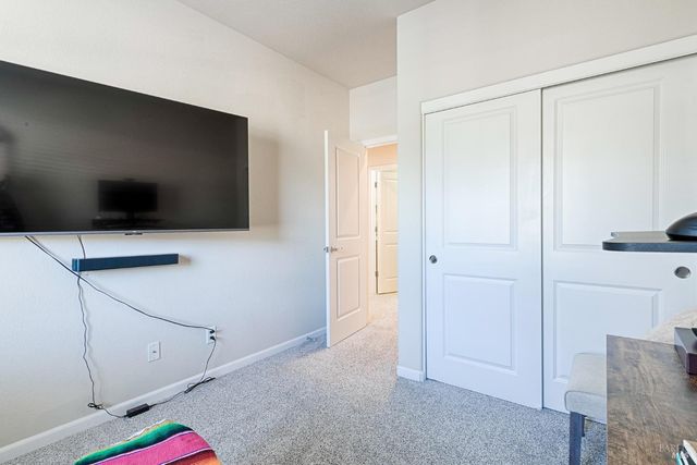 2167 Linwood Ave, Santa Rosa, CA 95404