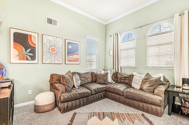 2167 Linwood Ave, Santa Rosa, CA 95404