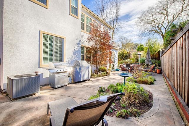 2167 Linwood Ave, Santa Rosa, CA 95404