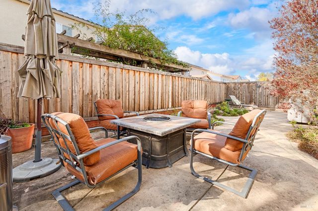 2167 Linwood Ave, Santa Rosa, CA 95404