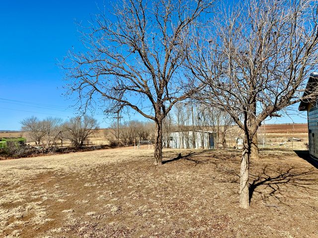 488 Co Road 4, Turkey, TX 79261