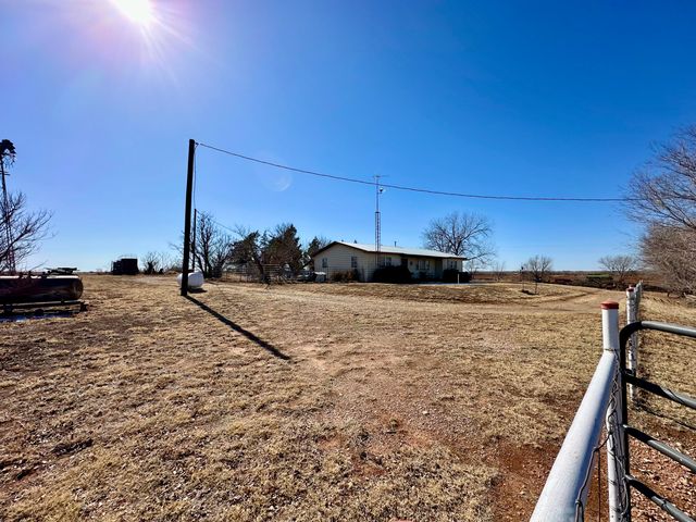 488 Co Road 4, Turkey, TX 79261