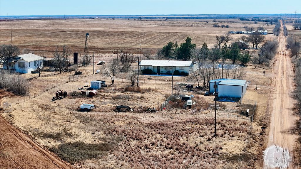 488 Co Road 4, Turkey, TX 79261