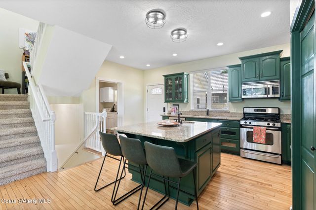 702 N Government WAY, Coeur D'alene, ID 83814