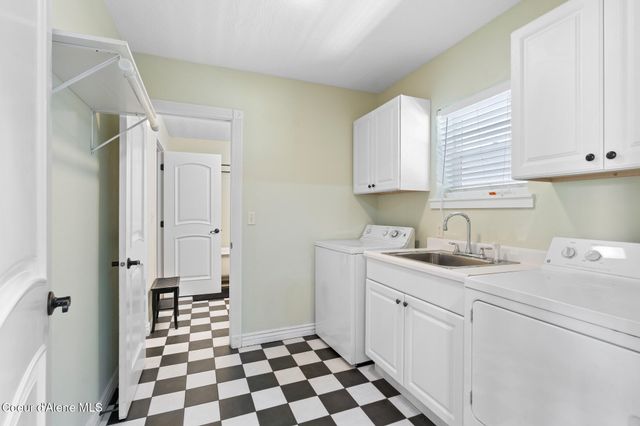 702 N Government WAY, Coeur D'alene, ID 83814