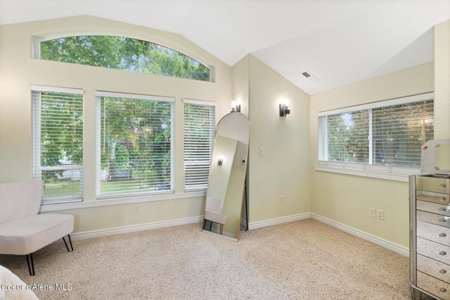 702 N Government WAY, Coeur D'alene, ID 83814