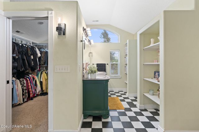 702 N Government WAY, Coeur D'alene, ID 83814