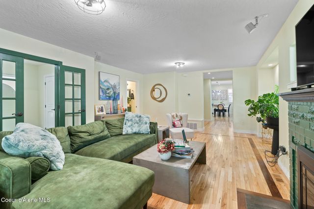 702 N Government WAY, Coeur D'alene, ID 83814