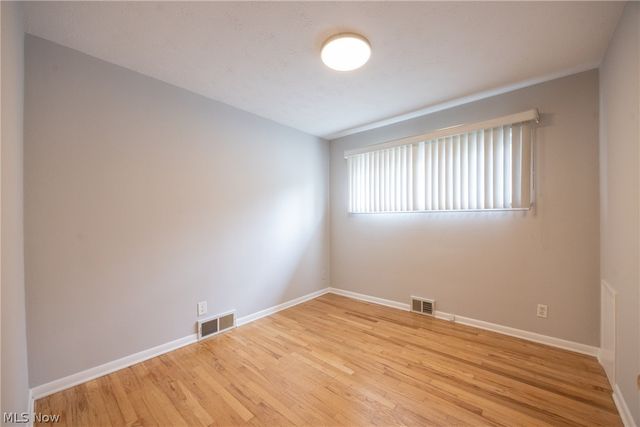 1668 Chelmsford, Mayfield Heights, OH 44124