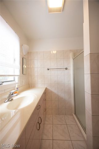 1668 Chelmsford, Mayfield Heights, OH 44124